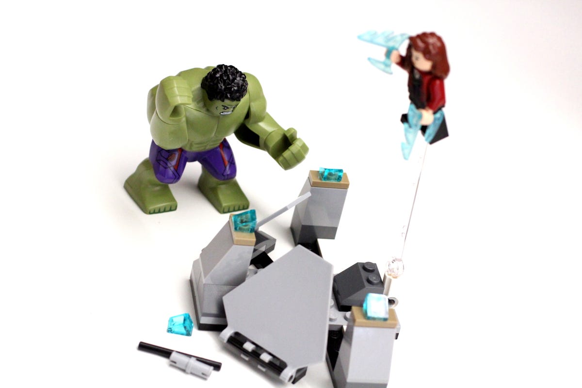 lego-hulk-buster-avengers-12.jpg