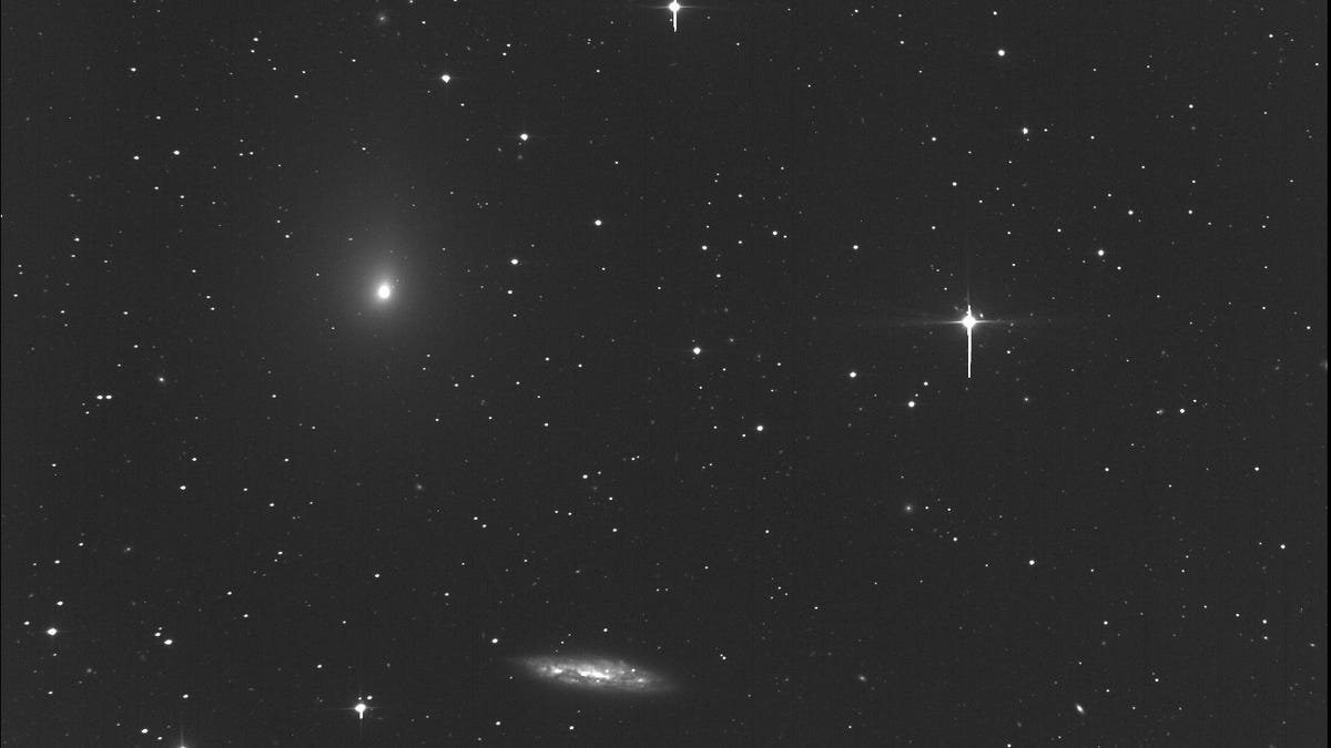 comet41p.jpg
