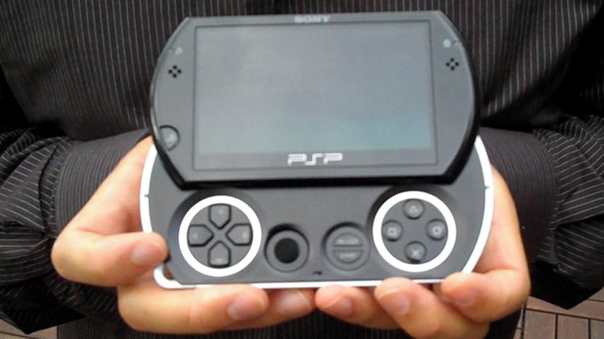 PSP Go first look