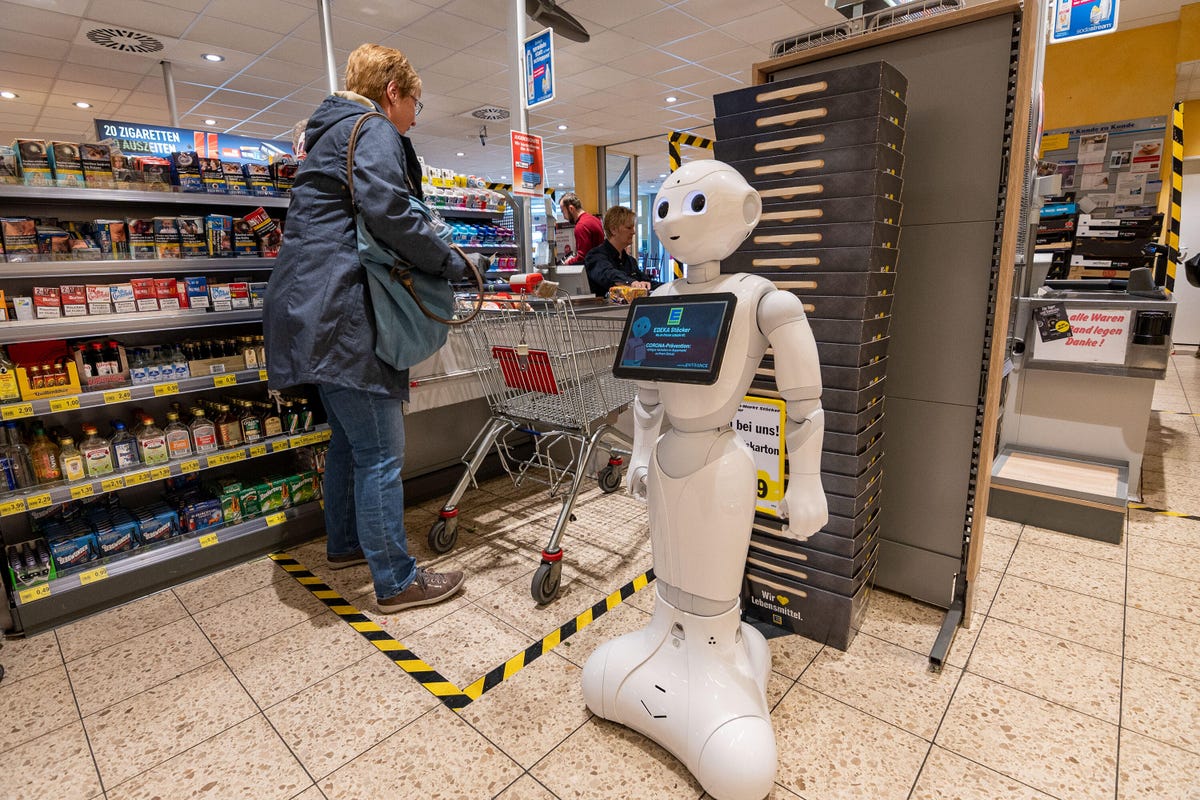 Pepper robot in Edeke grocery store