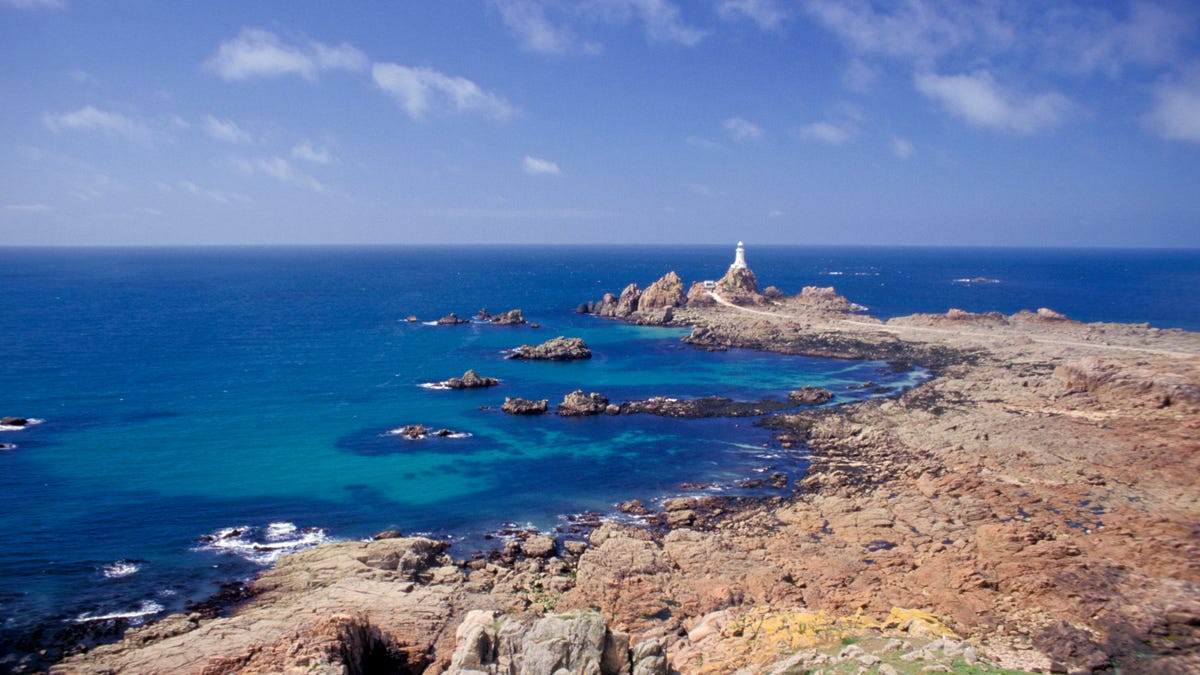 United Kingdom, Channel Islands, Jersey, La Corbiere Point, La Corbiere Lighthouse.