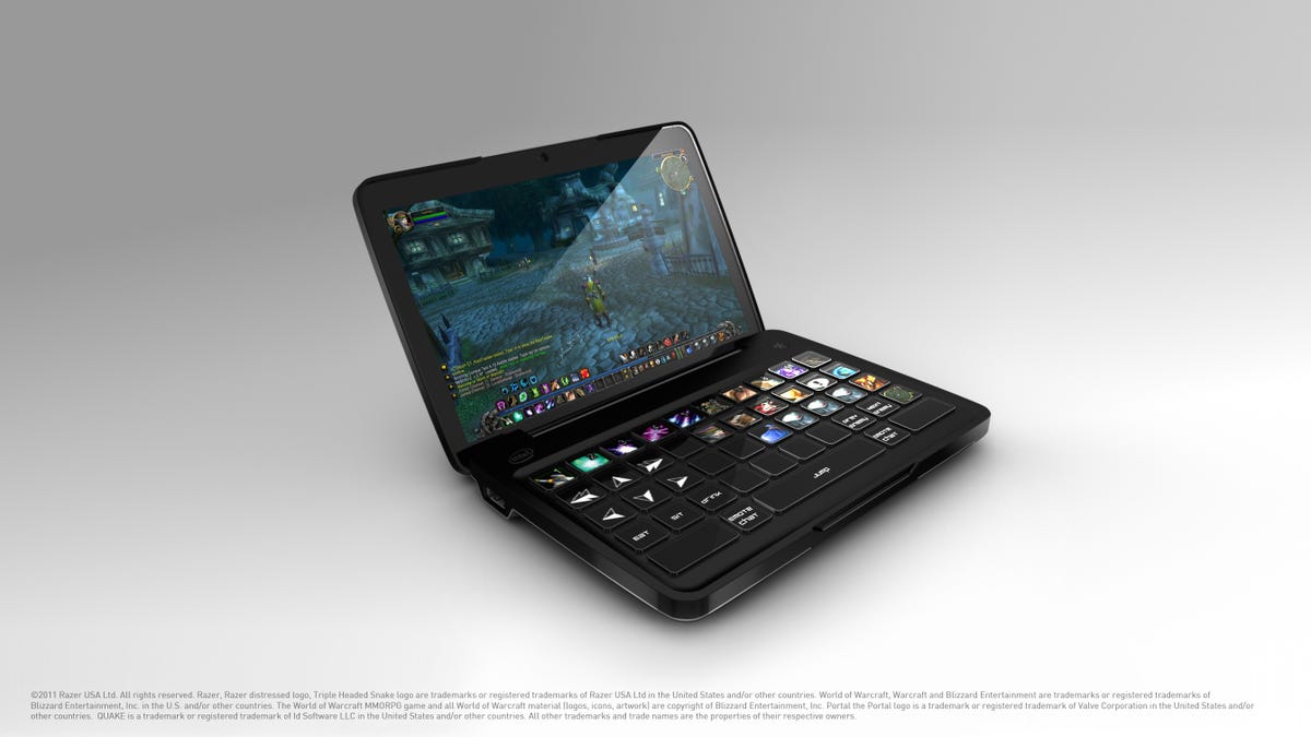 Musling Halvkreds åbenbaring CES: Razer reveals Switchblade, a concept touch-screen PC gaming portable -  CNET