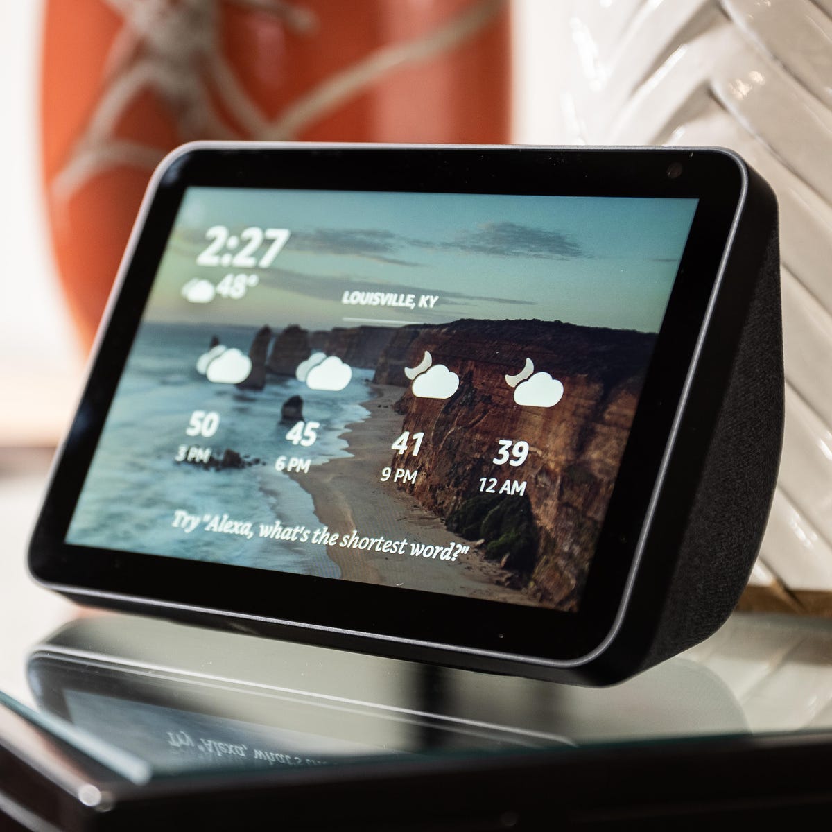 Does the  Echo Show 8 work with Ring products?