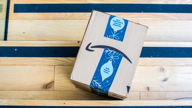 amazon-delivery-box-3651