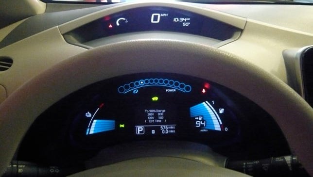 In addition to the usual suspects, the digital instrument panel shows the driving distance, battery capacity, and battery temperature.