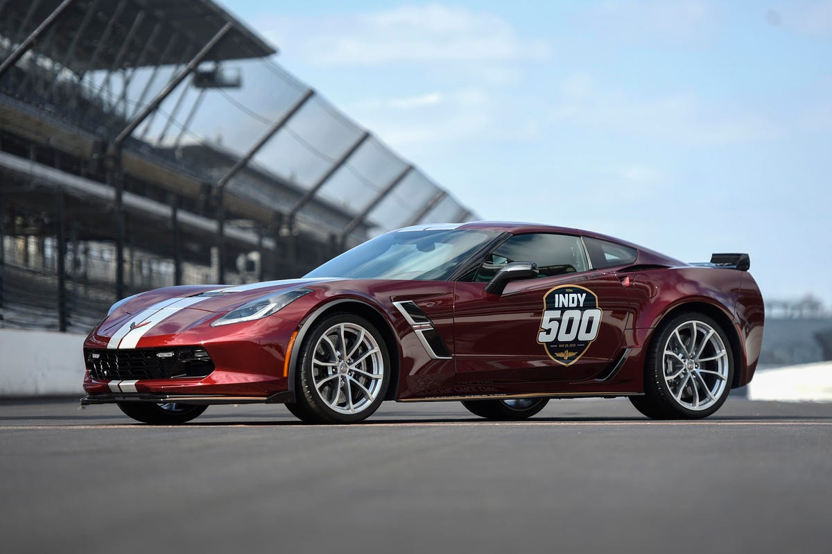 2019-chevrolet-corvette-grand-sport-indy-500-pace-car-1