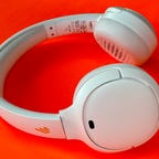 O Edifier WH500 são fones de ouvido baratos com som decente