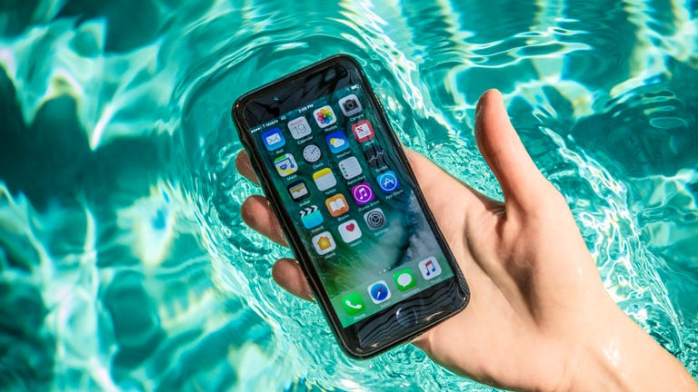 iphone-7-pool-tests-water-splash-0077.jpg