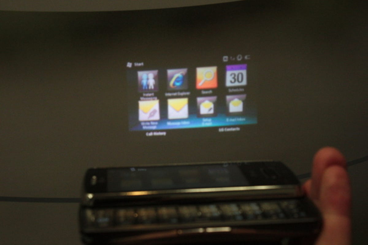 LG eXpo, móvil con proyector opcional