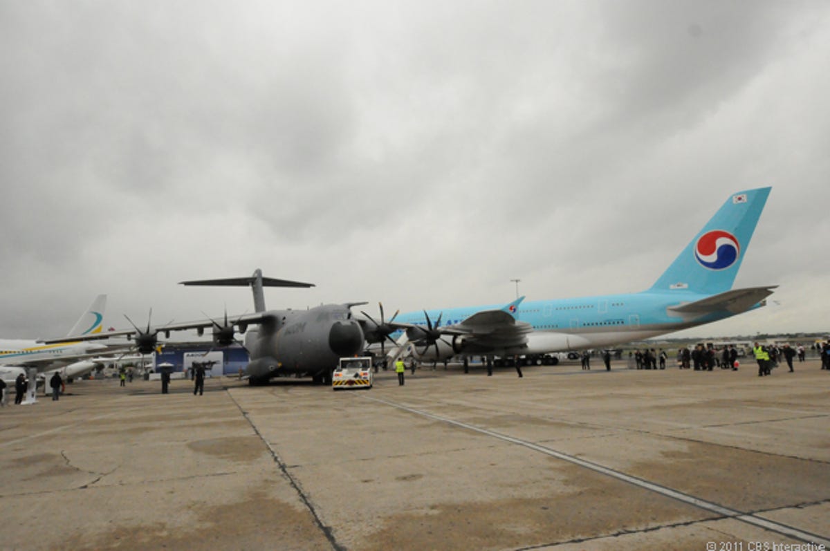 C-130_and_A380.jpg