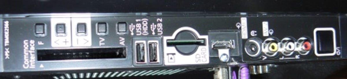 Panasonic TX-P42S30 ports