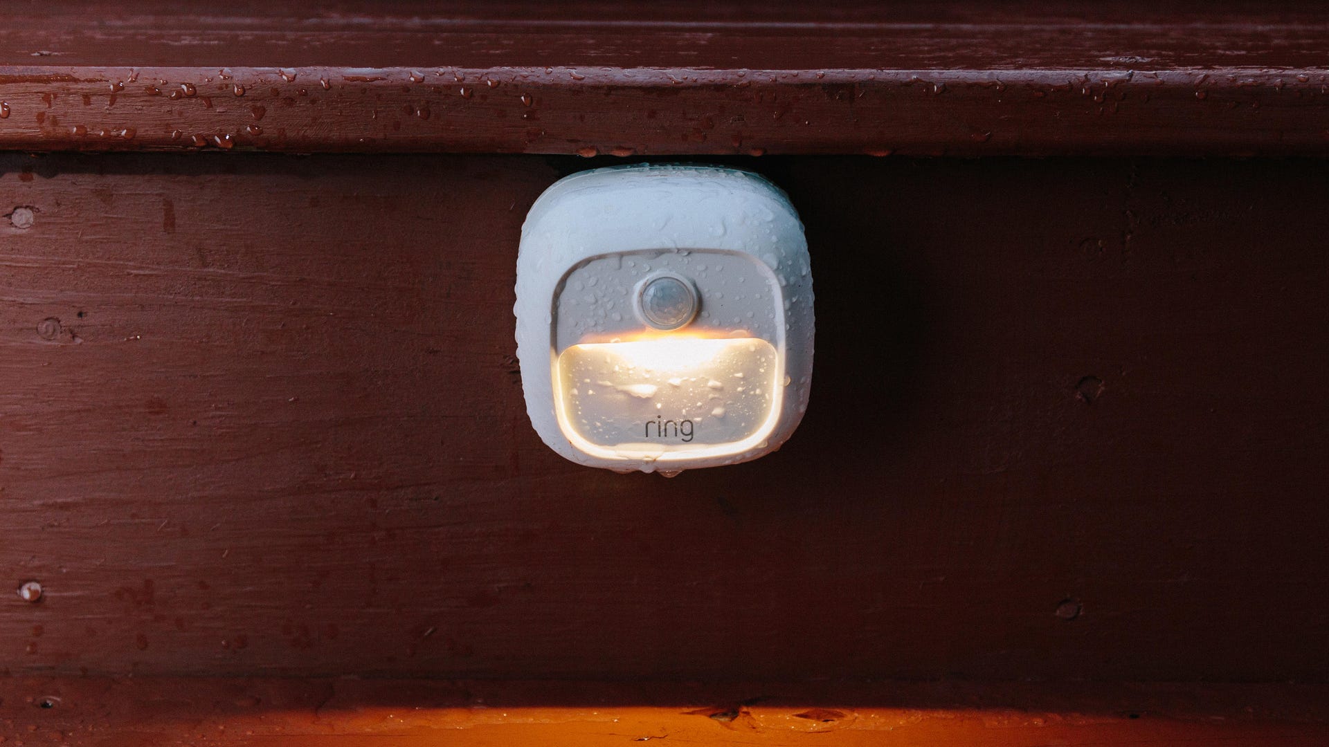 ring-outdoor-lights-product-photos-2-smart-lighting-steplight