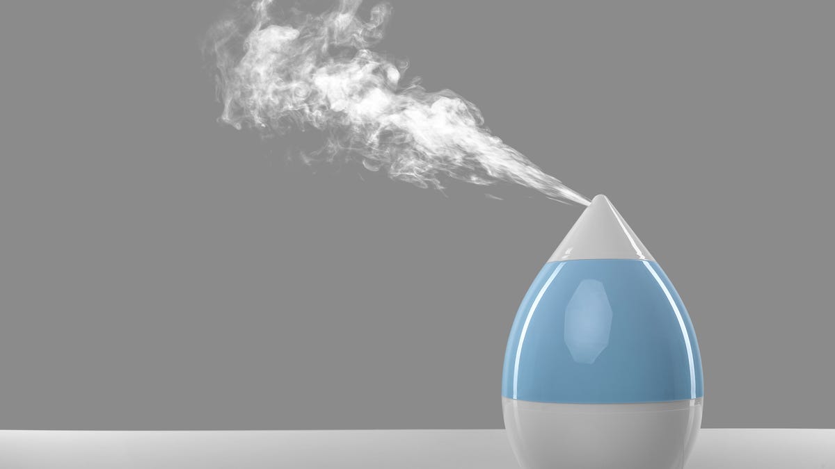 humidifier putting out mist