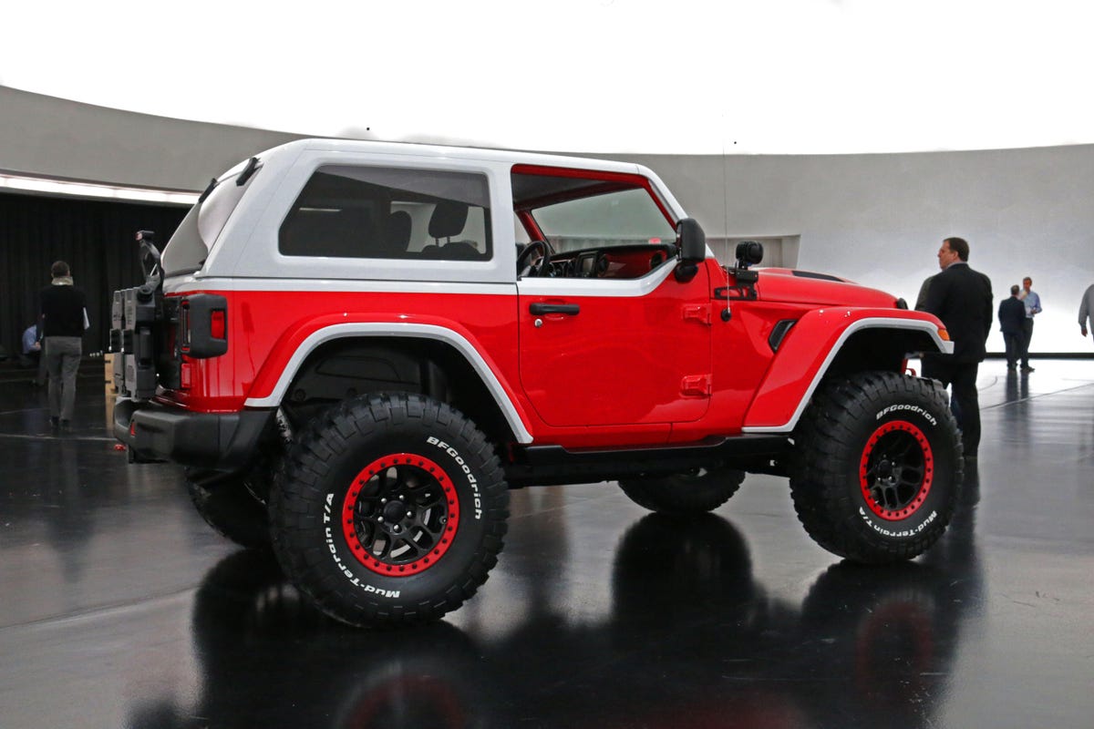 jeep-jeepster-concept-13