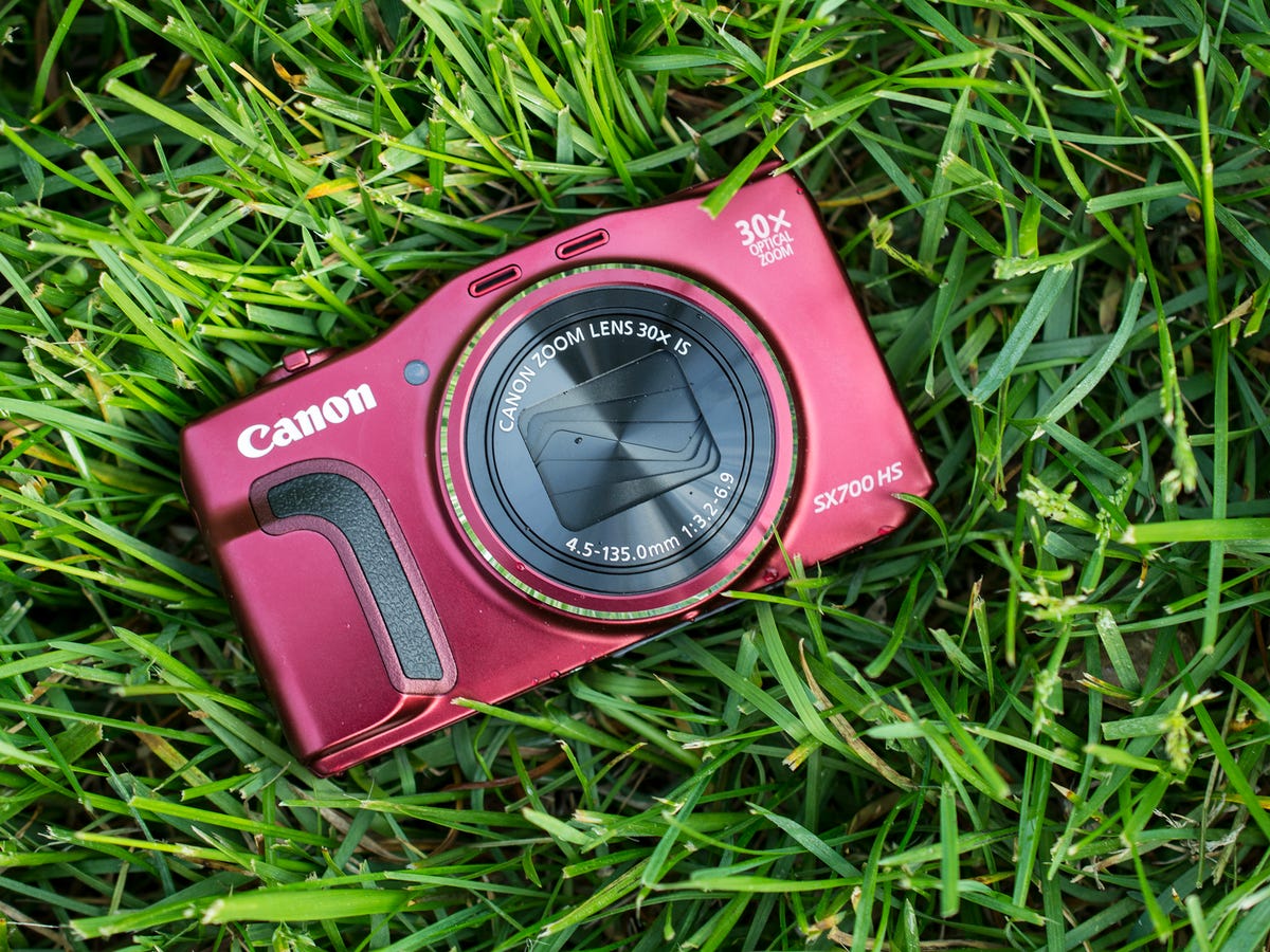Talje Beskatning hegn Canon PowerShot SX700 HS review: 30x travel zoom overflows with features -  CNET