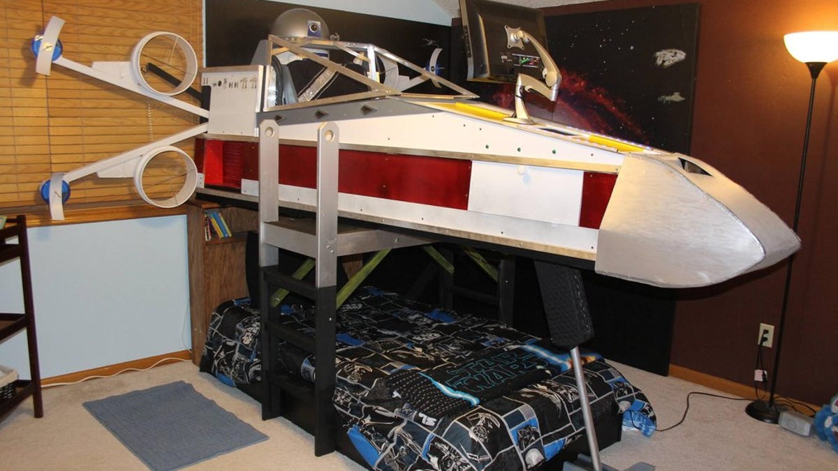 X-wing fighter bed
