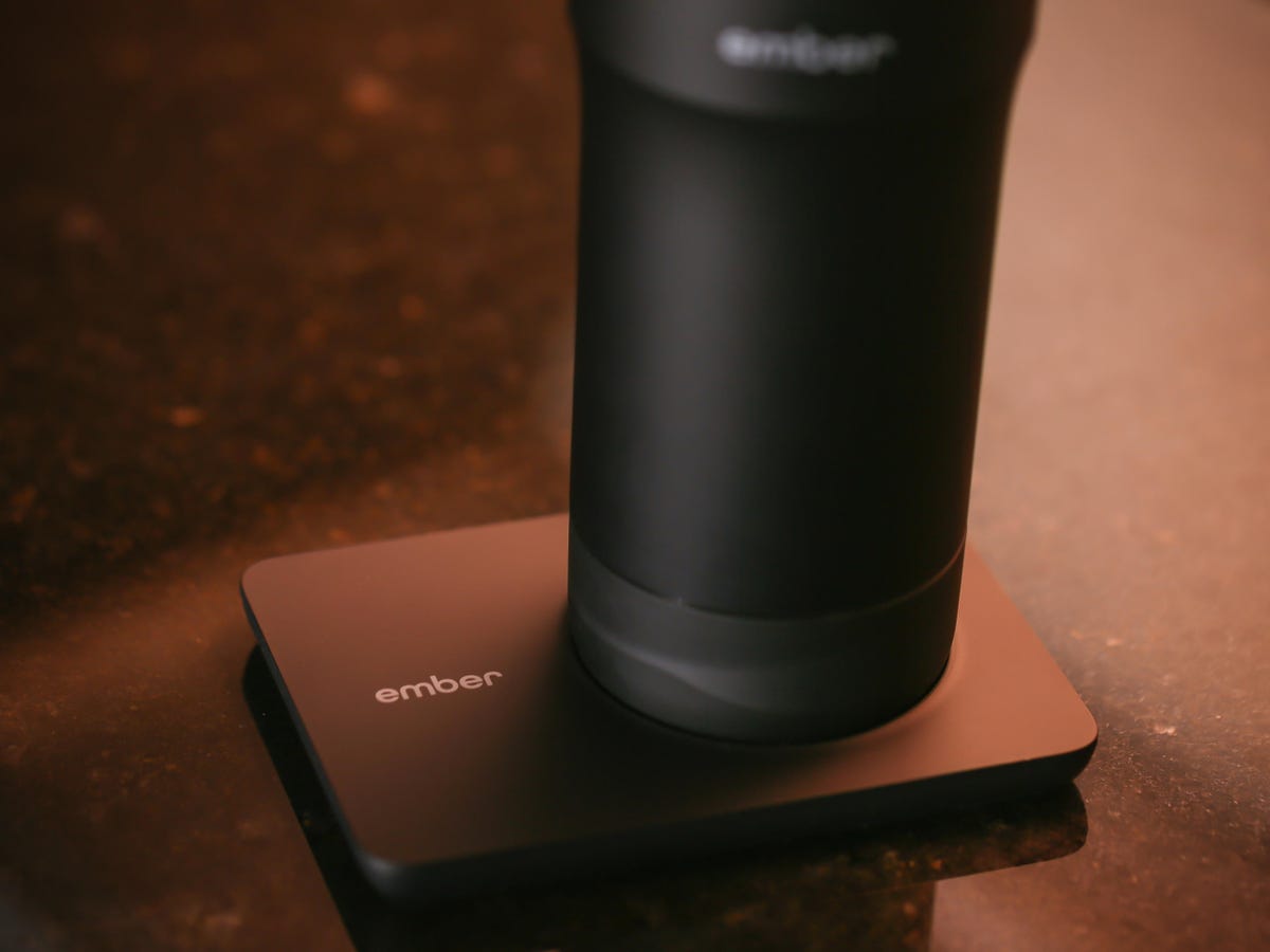Ember Tumbler review: a high-tech travel mug that can't handle the heat -  The Verge