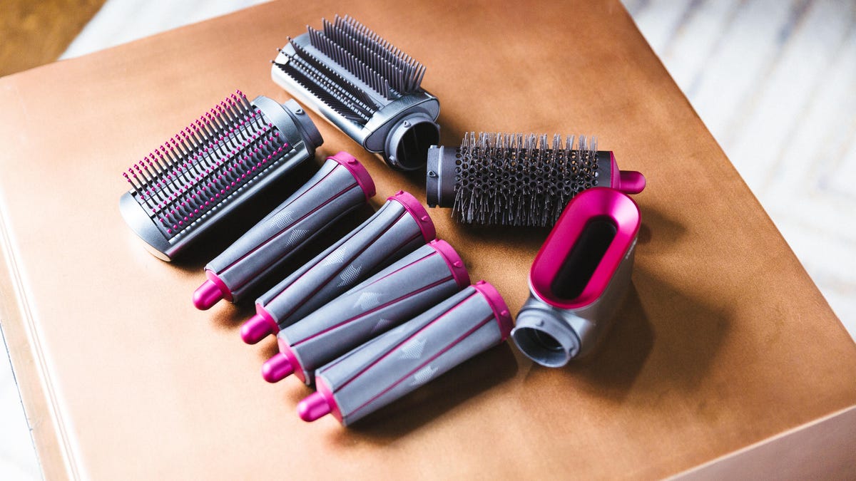 Dyson's Airwrap hair styler uses low heat, but is full of hot air - CNET