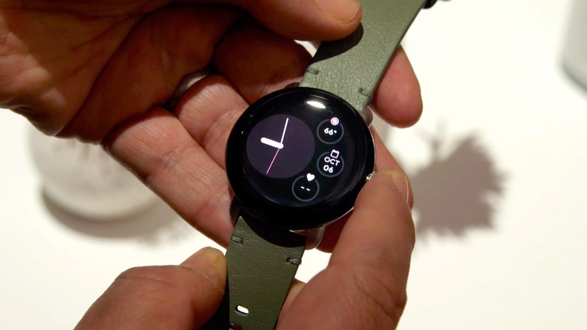 Pixel Watch Hands-On: Fitbit's Wear OS Debut Highlights Google's First  Smartwatch - CNET