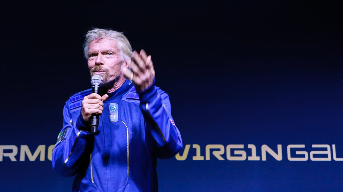 Virgin Galactic Under Armour commercial space flight suits announced
