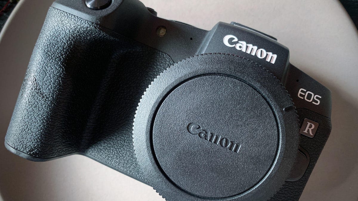 Canon EOS RP $1,300 full-frame mirrorless aggressively targets enthusiasts  - CNET