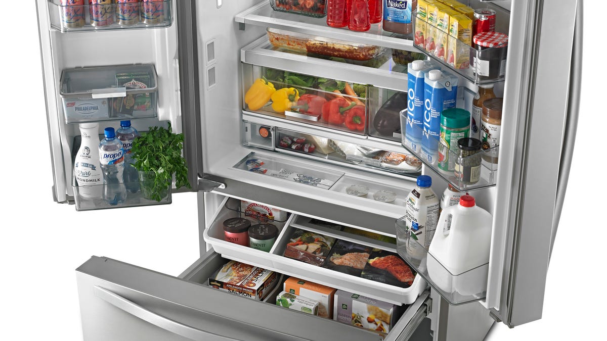 Морозилка снизу. Холодильник Haier с3f532cmsg. Холодильник Хаер с выдвигающейся морозилкой. Холодильник с выдвижными ящиками. Холодильник с выдвижными полками.