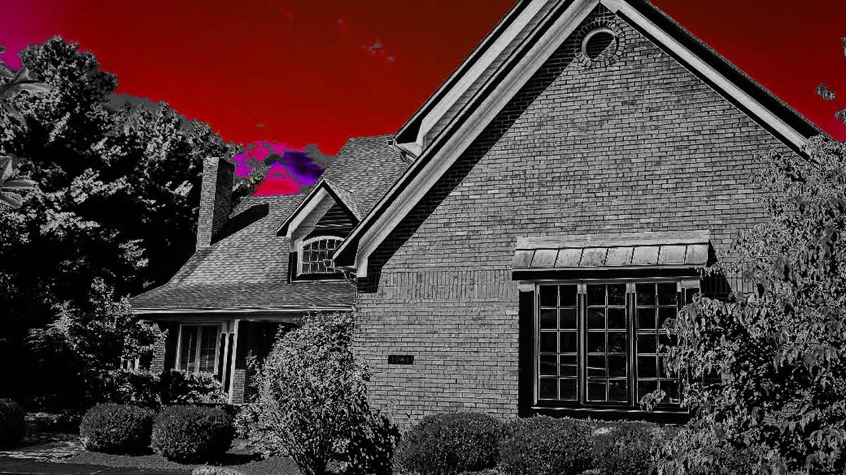 spooky-cnet-smart-house.jpg