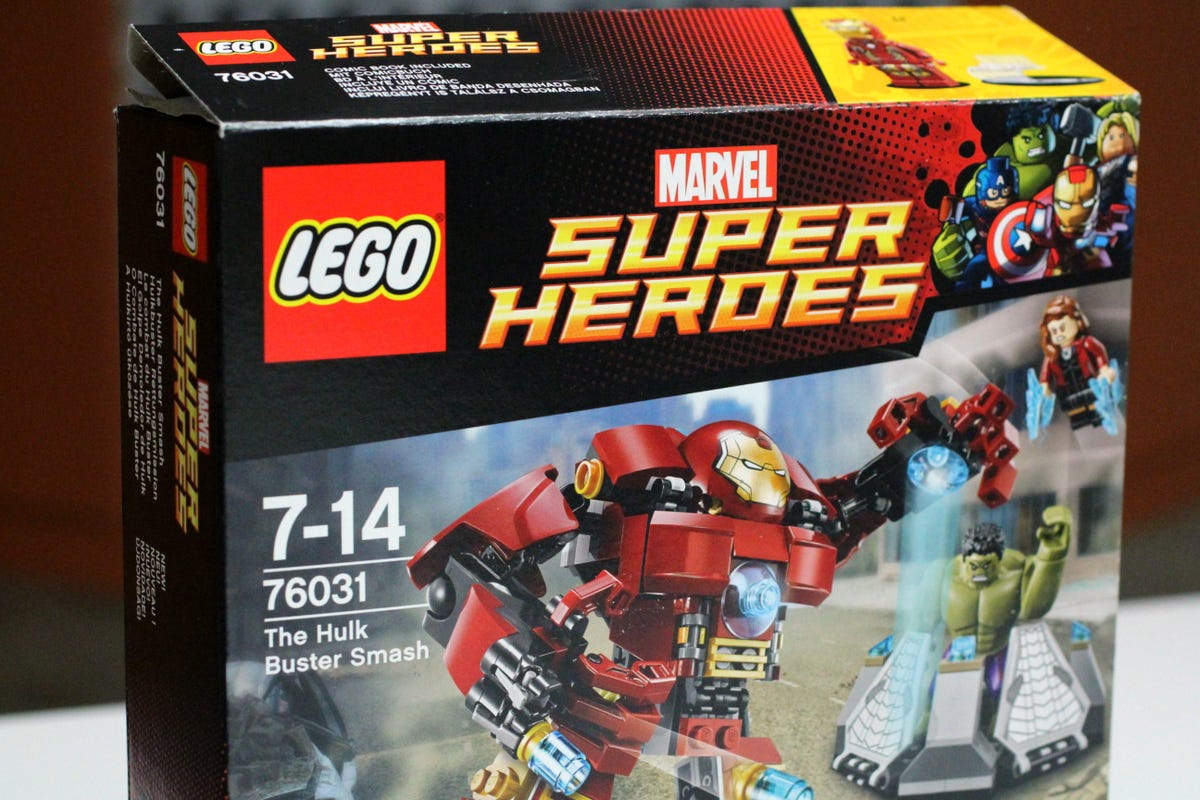 Fight! Lego Hulk vs the supercool Hulkbuster Lego Iron Man