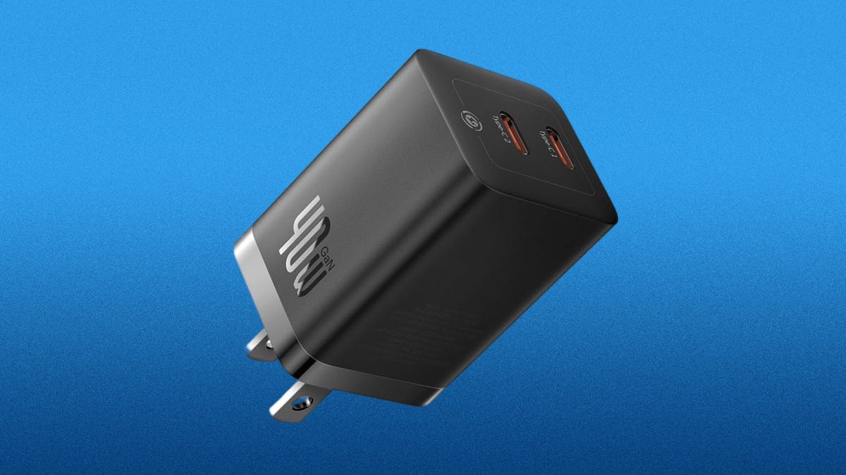 Get This 40W Dual USB-C Fast Charger for Less than $20