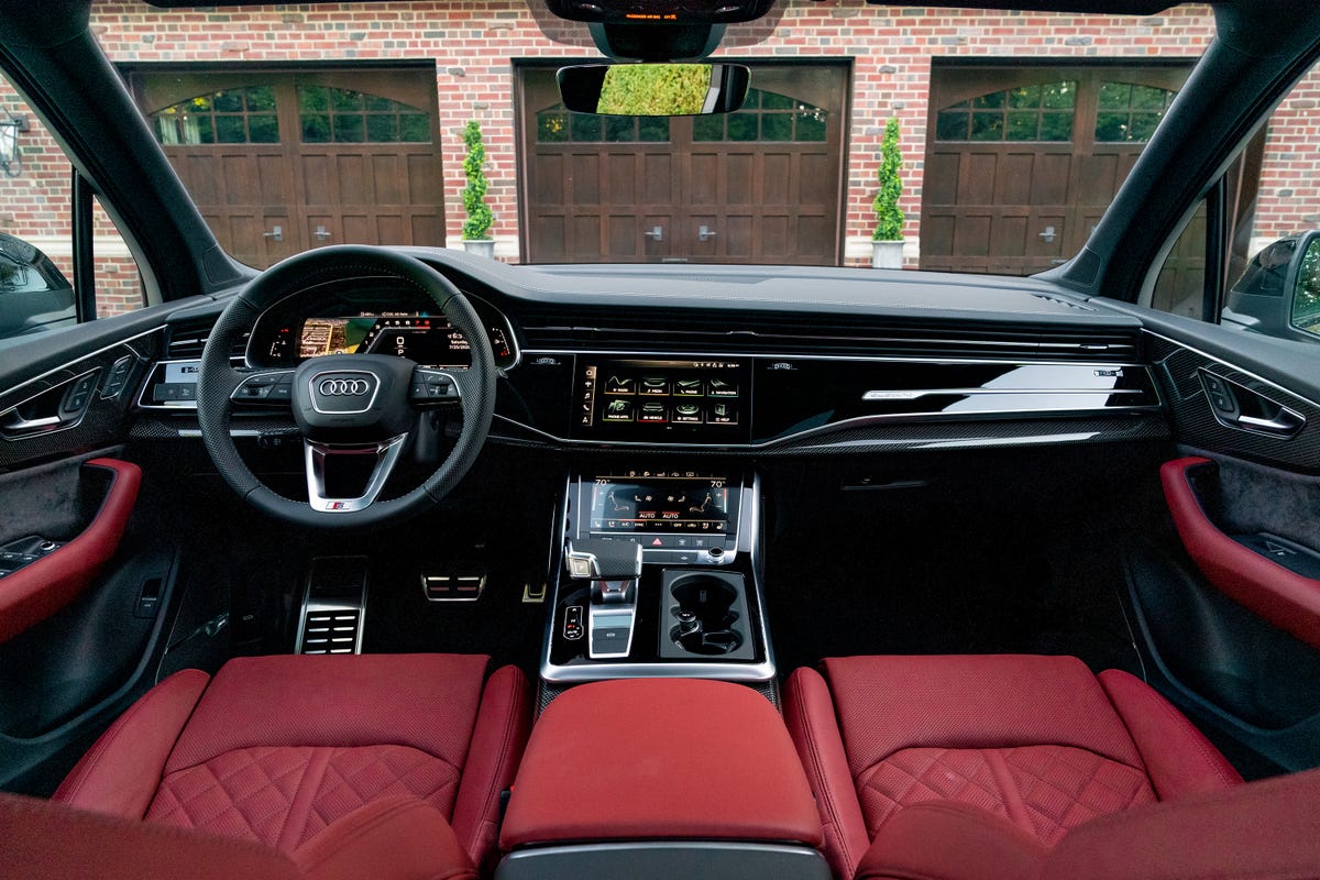 2022 Audi SQ7 interior