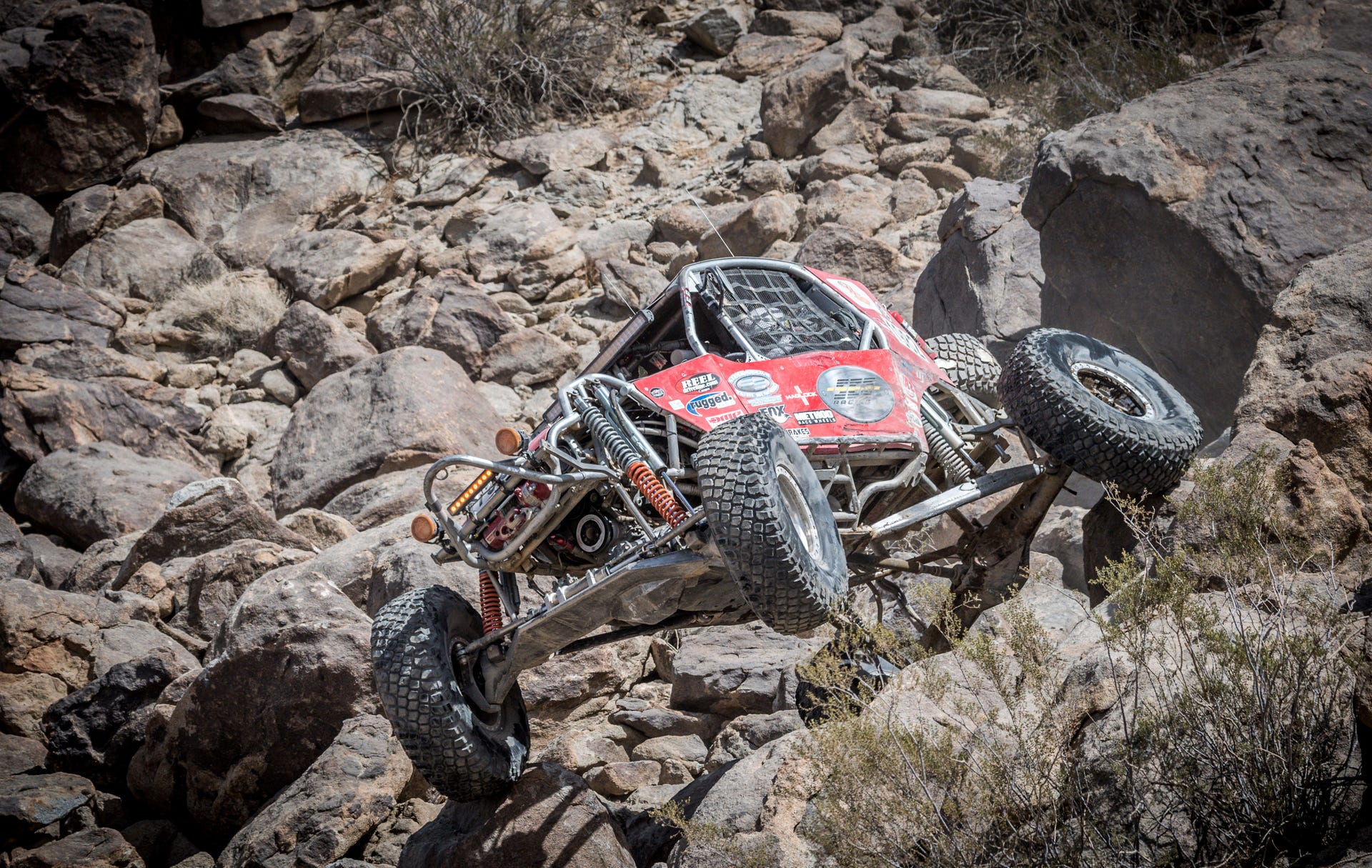 King of the Hammers buggy climbing.