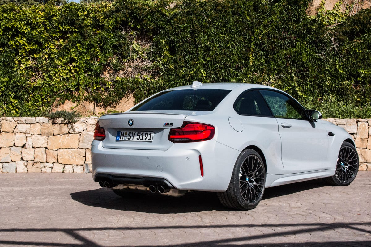 2019-bmw-m2-competition-2