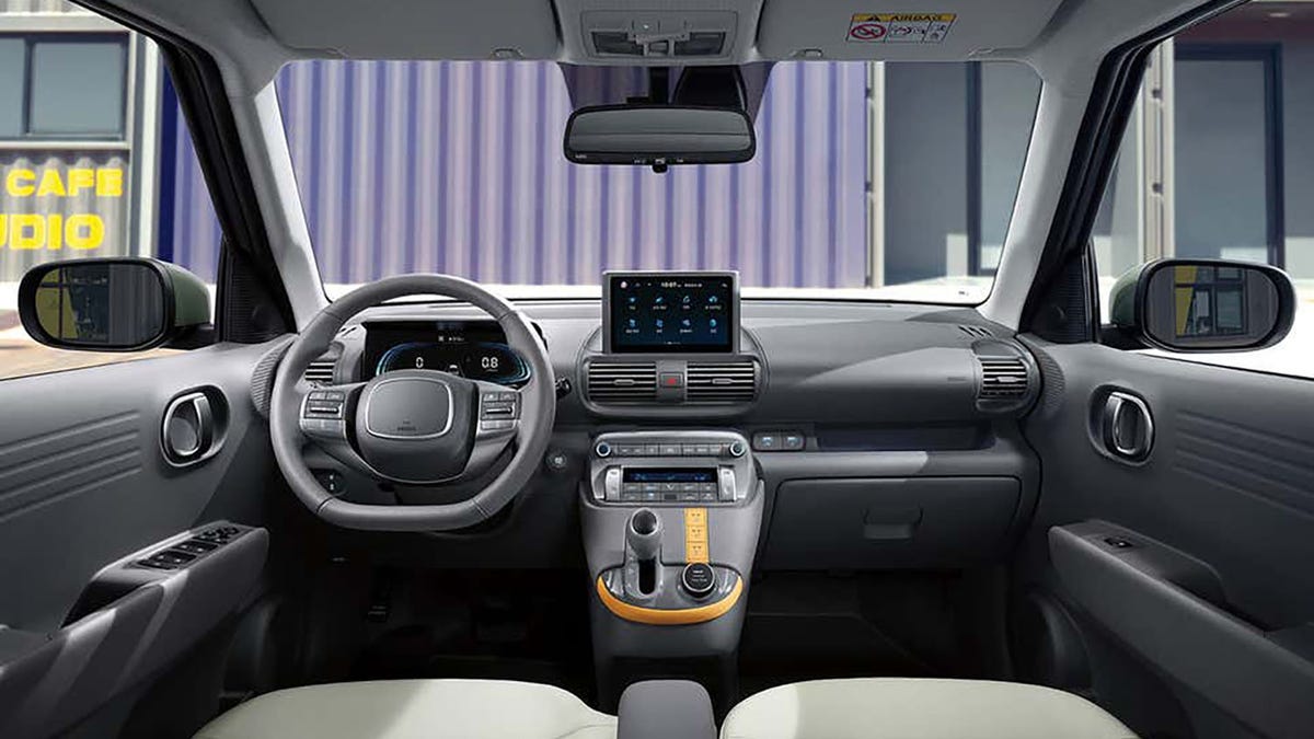 Hyundai Casper interior