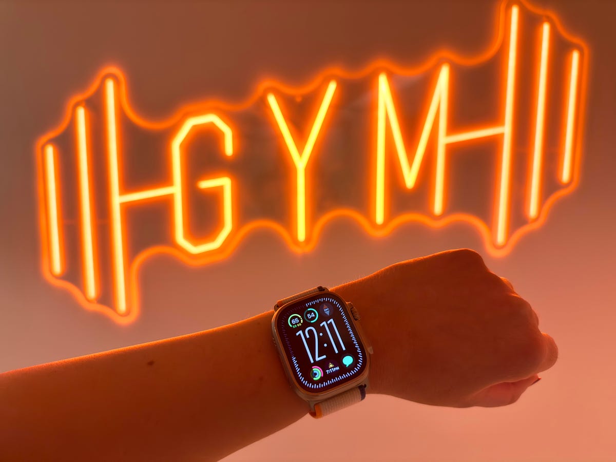 Apple Watch Ultra Review: The Most Exciting Watch in Years - CNET