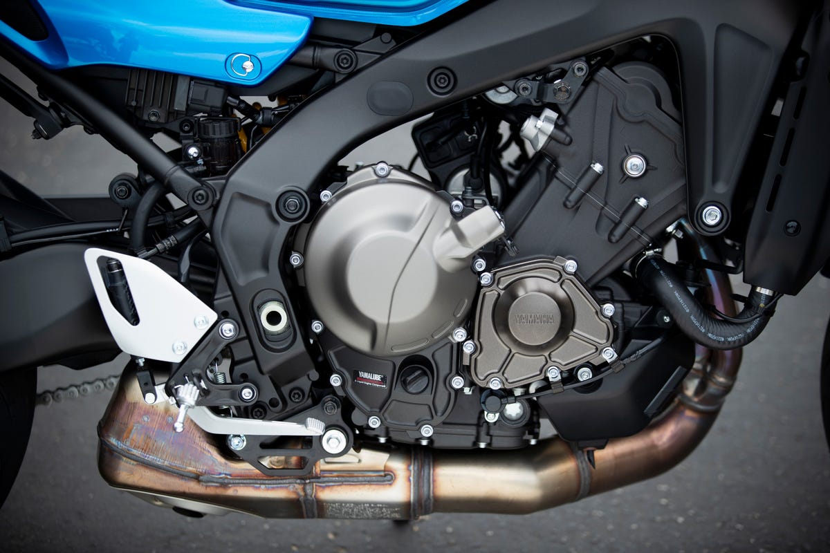2022 Yamaha XSR 900 engine and exhaust