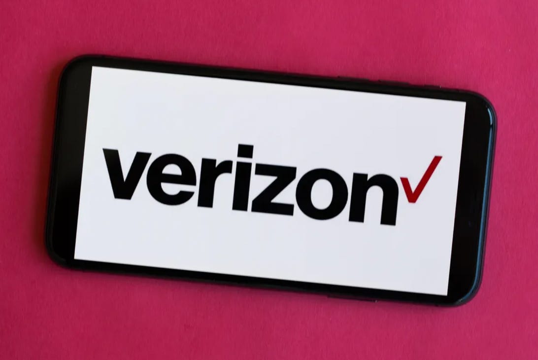 Verizon Wireless Customers Report Outages Across US