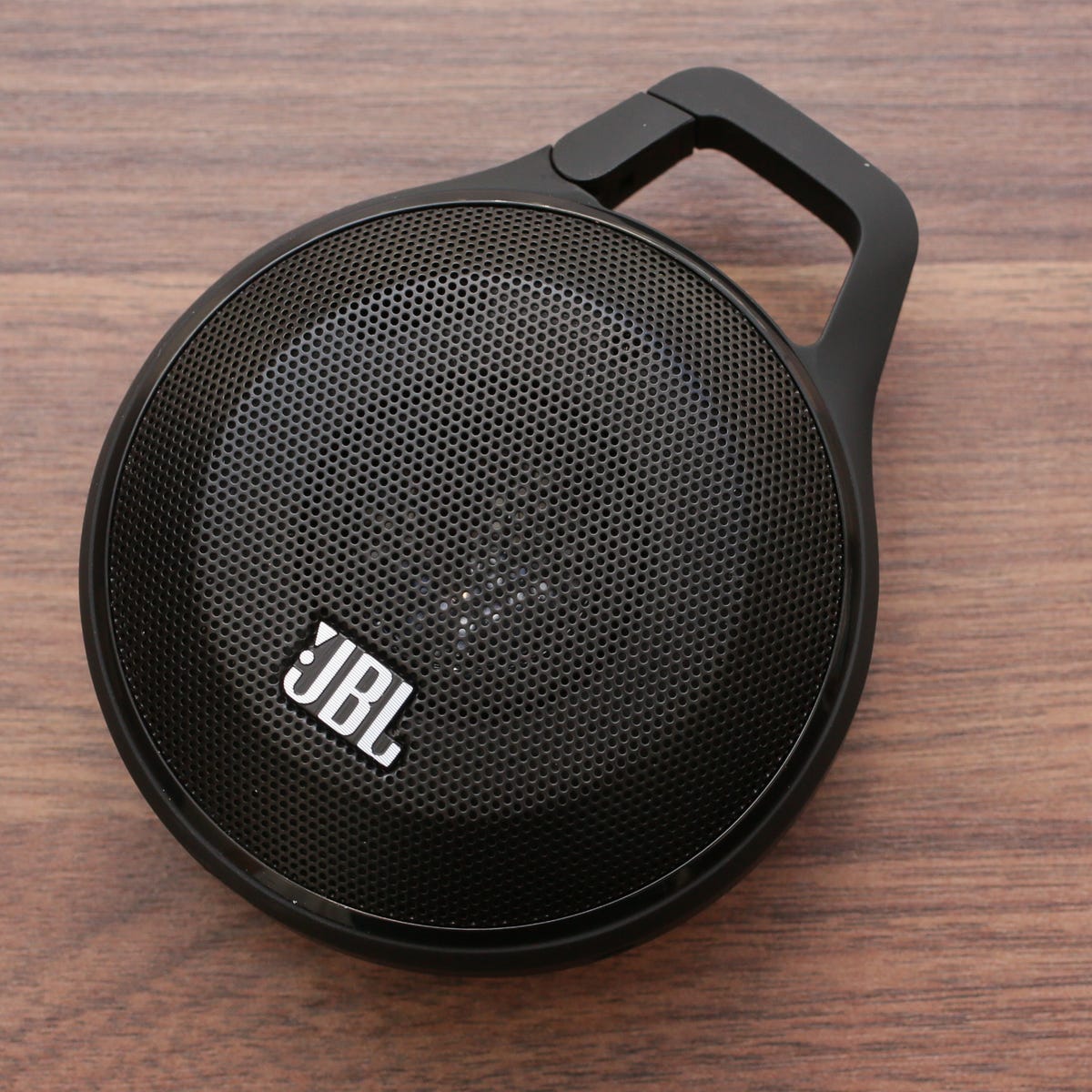 JBL Clip (Black) review: A tiny Bluetooth speaker that sounds good for its  size and travels well - CNET
