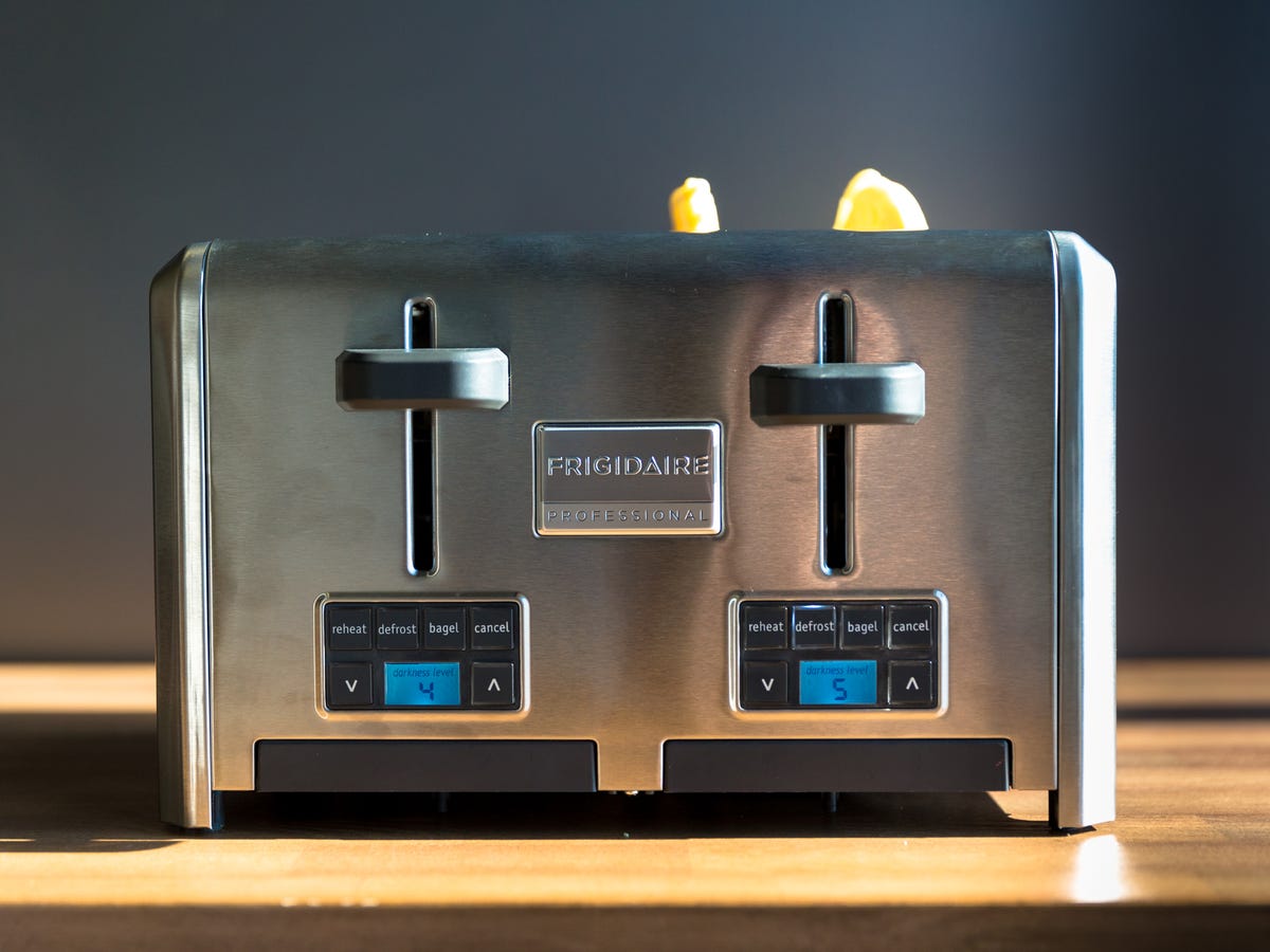 frigidaire-4-slice-toaster-product-photos-9.jpg