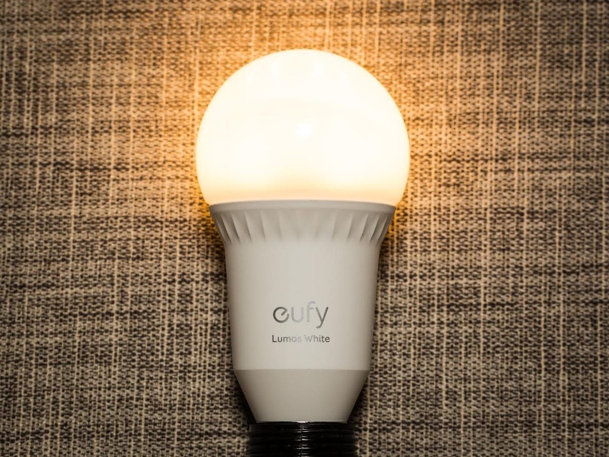 eufy-lumos-led-smart-bulb-white