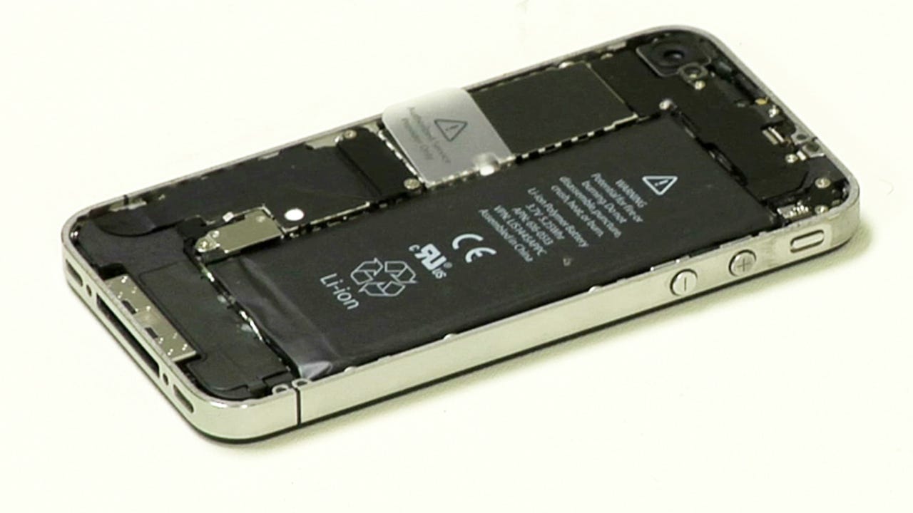 som resultat grænseflade Uovertruffen Fix a broken screen on your iPhone 4 or iPhone 4S - Video - CNET