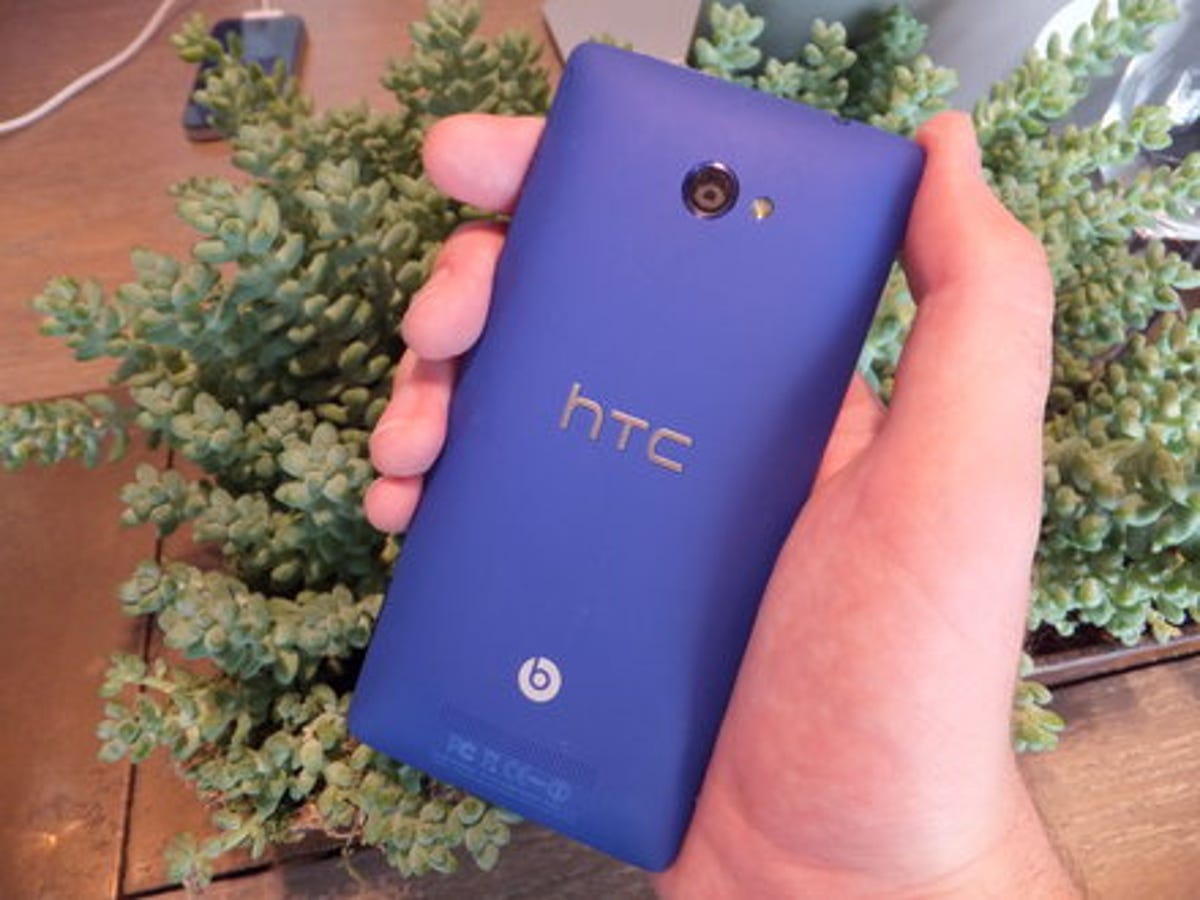 HTC 8X back