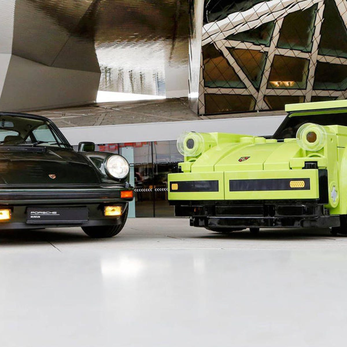 Porsche builds 911 Turbo out of massive Lego bricks - CNET