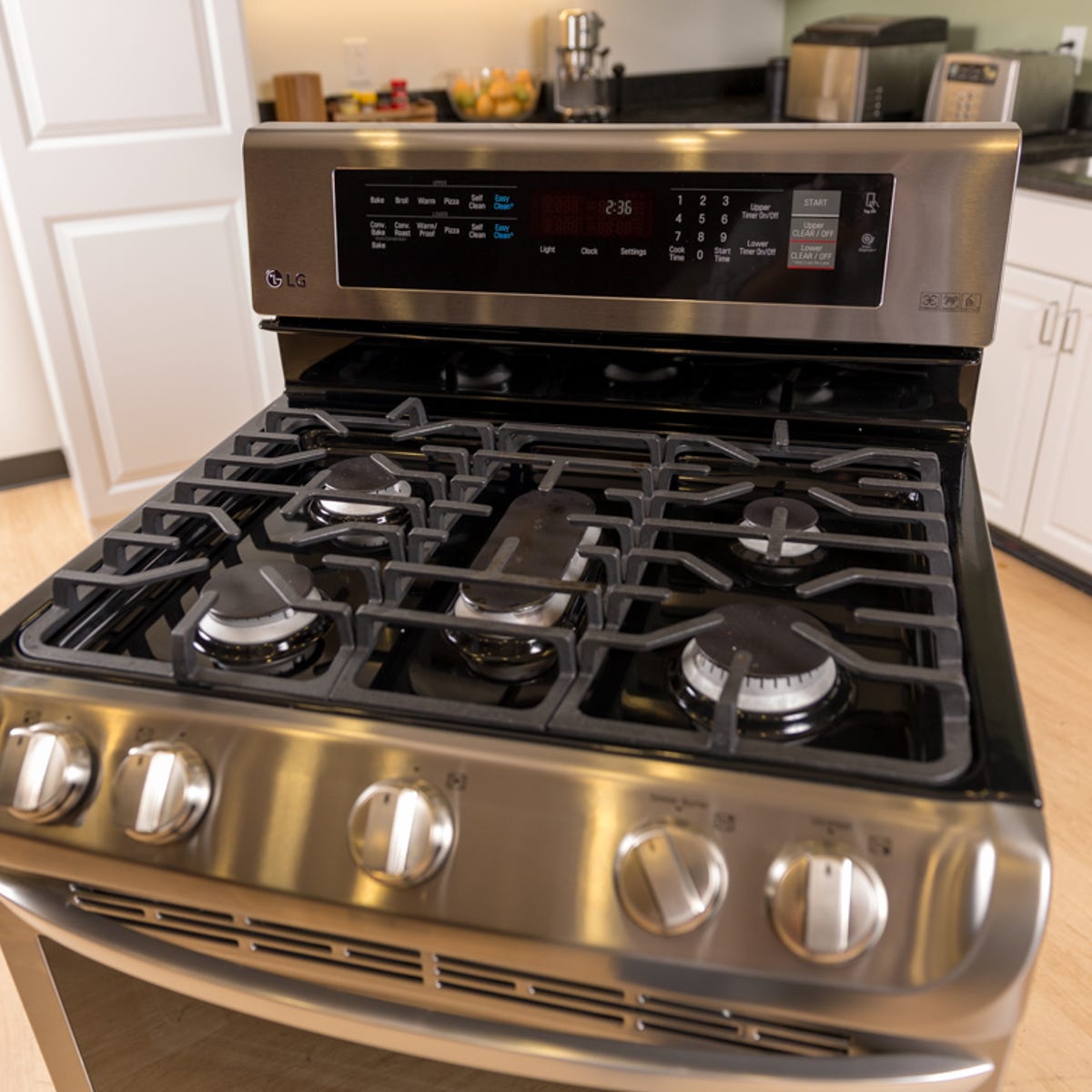LG LDG4315ST review: Uneven baking, lousy app decrease this oven's appeal -  CNET