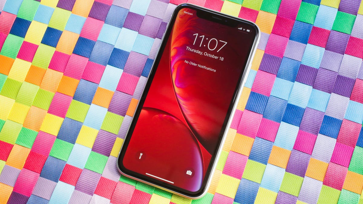 041-iphone-xr-review