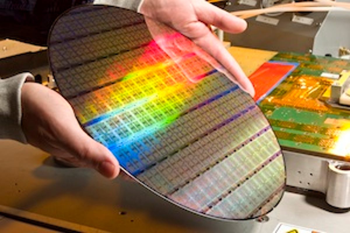 Power7 wafer: Like Intel, IBM manufactures its own processors, something few 'chipmakers' do these days.