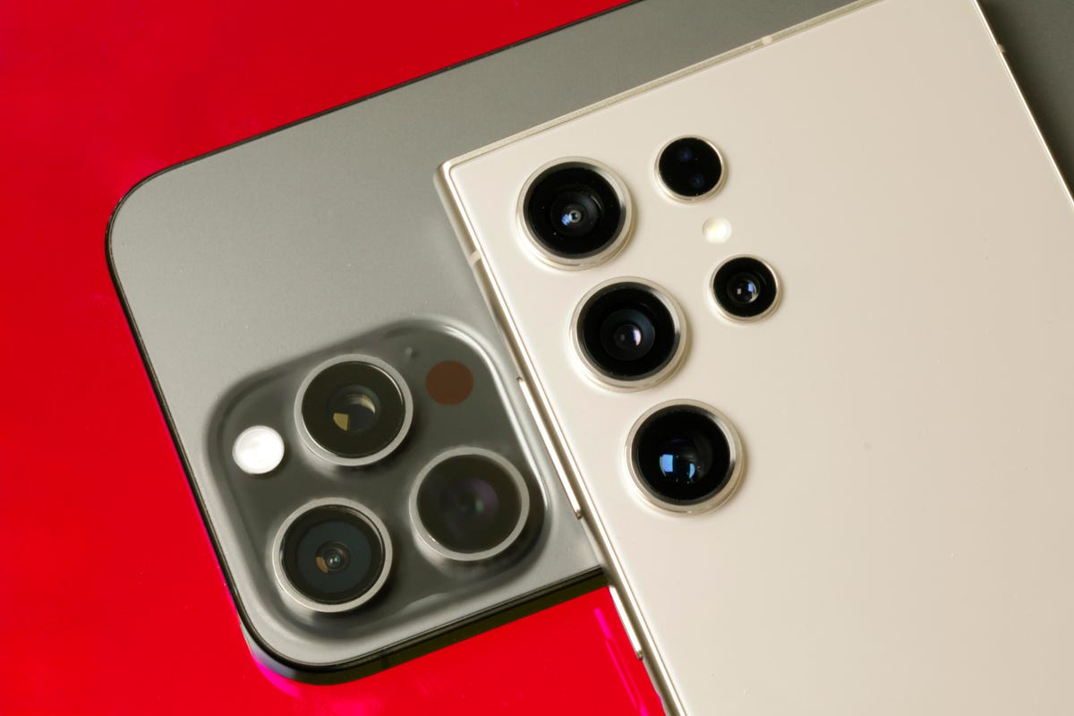 Cameras and lenses on the Apple iPhone 15 Pro Max and the Samsung S24 Ultra