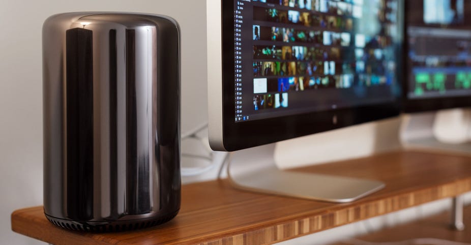 Apple tweaks Mac Pro, says new desktops coming