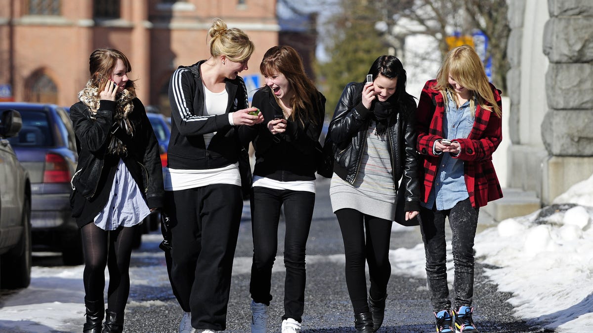 teens phones social