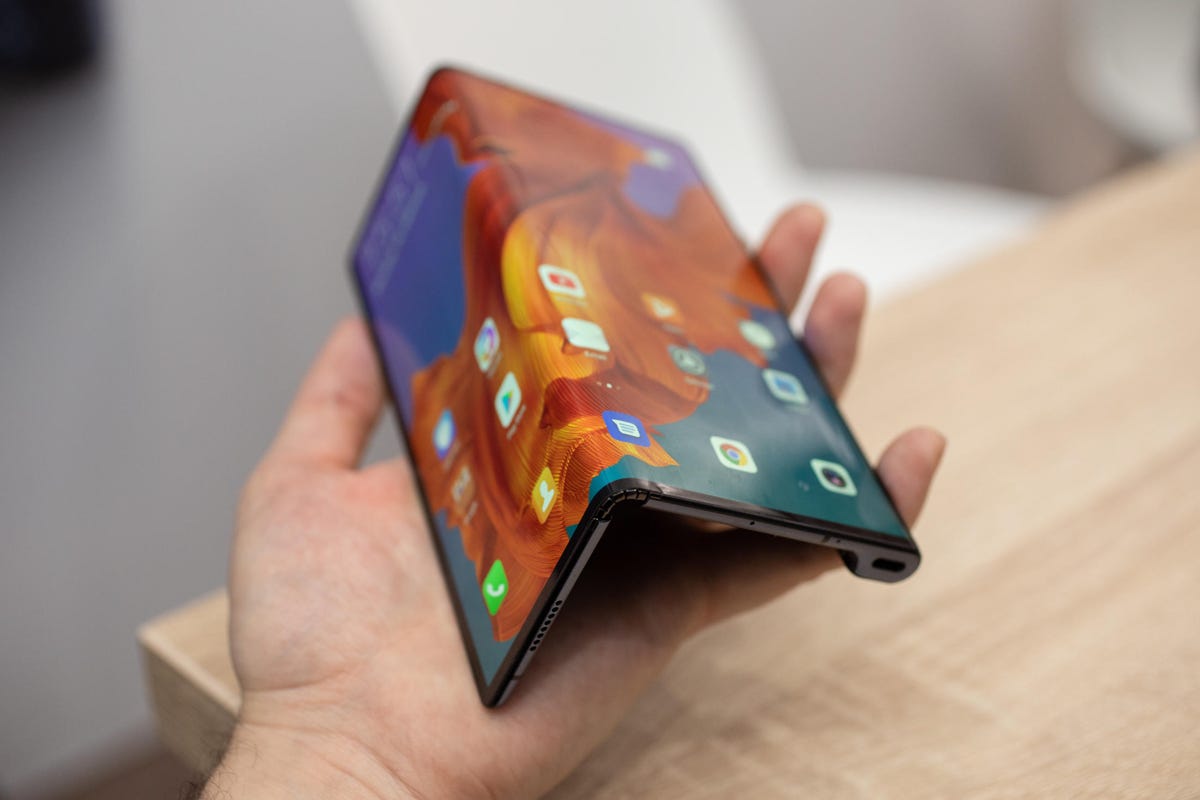 huawei-mate-x-hands-on-mwc-2019-37