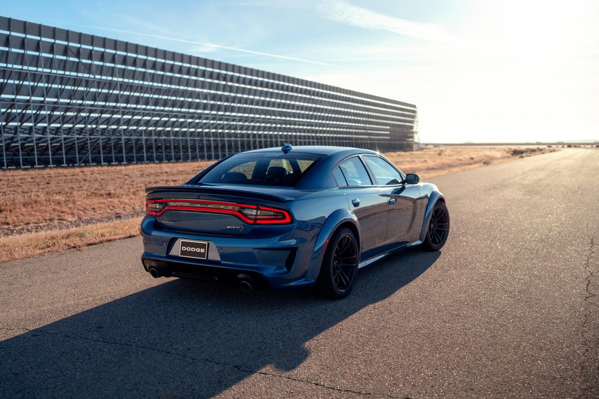 2020-dodge-charger-hellcat-widebody-47
